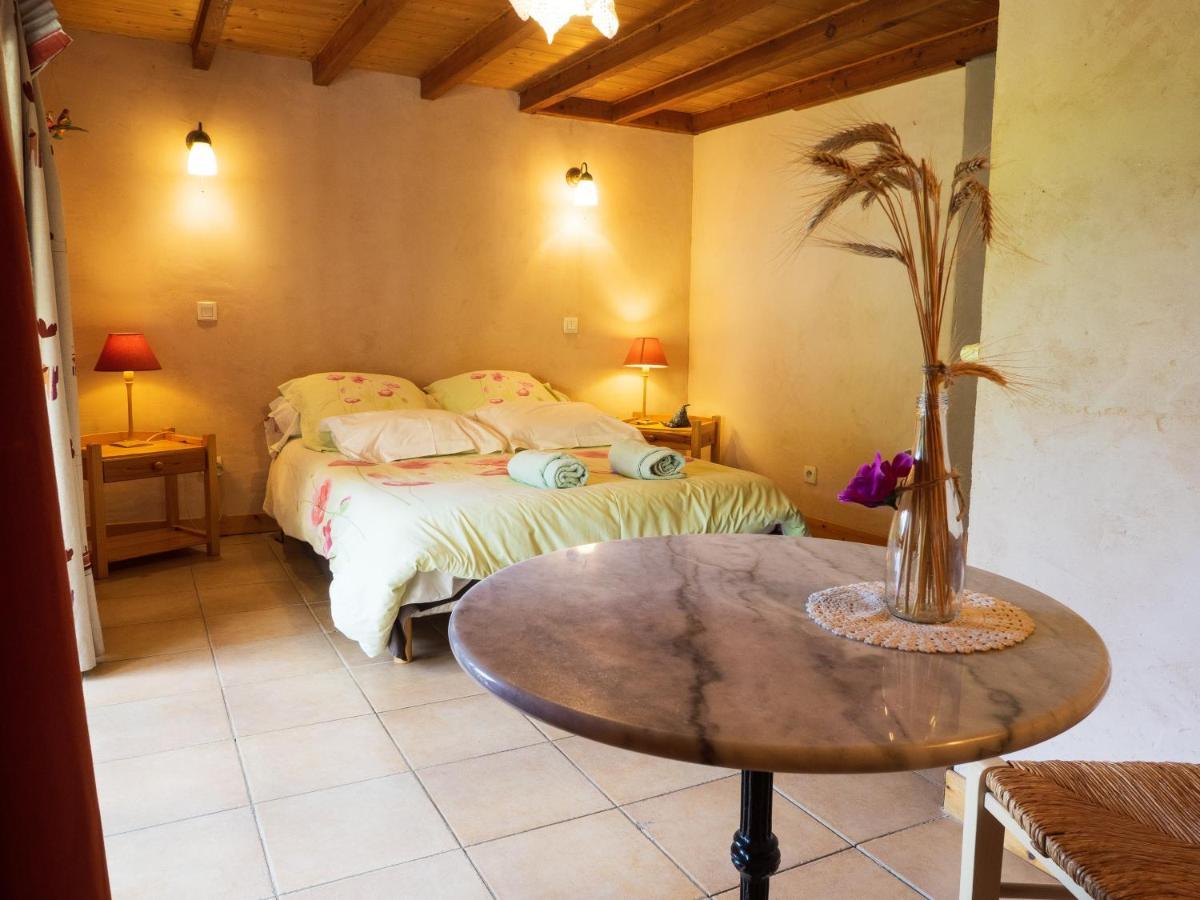 Bed and Breakfast Au Fil Des Saisons Les Cotes de Corps Экстерьер фото